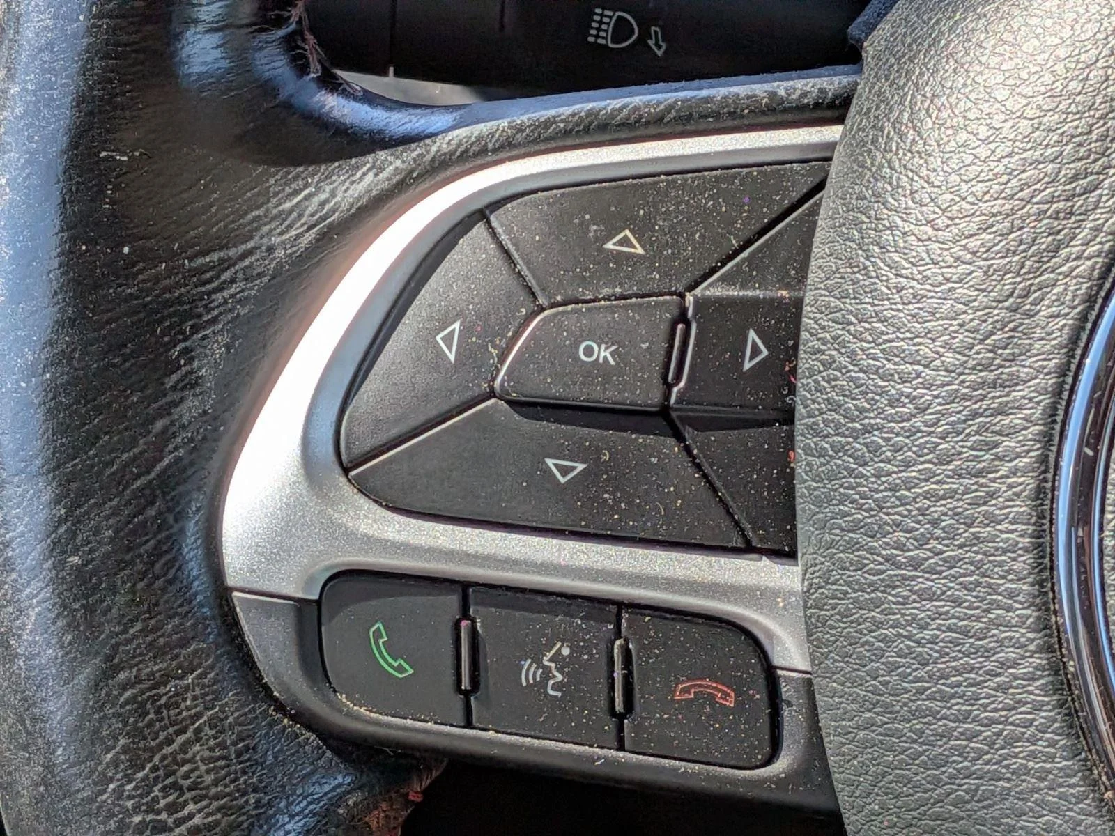 Used 2019 Solar Yellow Clearcoat Jeep Trailhawk image 22