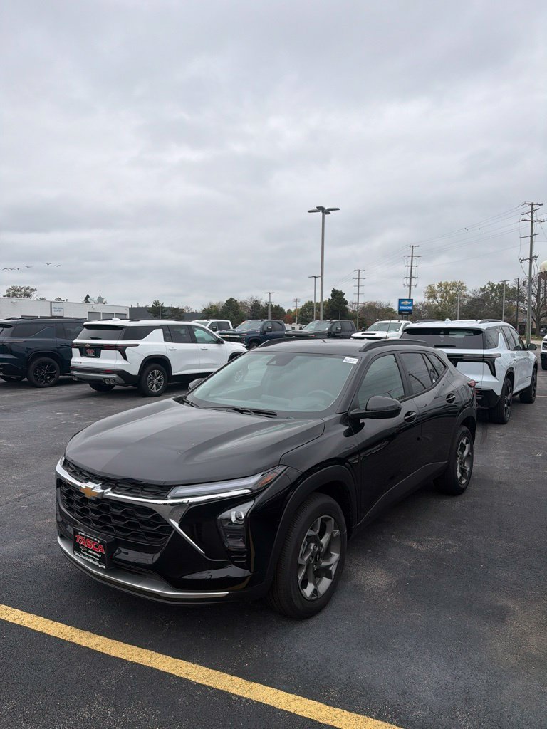 New 2026 Mosaic Black Metallic Chevrolet LT image 4
