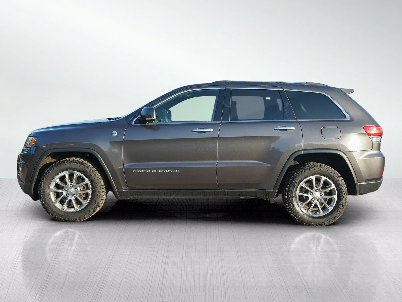 Used 2014 Jeep Grand Cherokee Limited with VIN 1C4RJFBG1EC416209 for sale in Hopkins, Minnesota