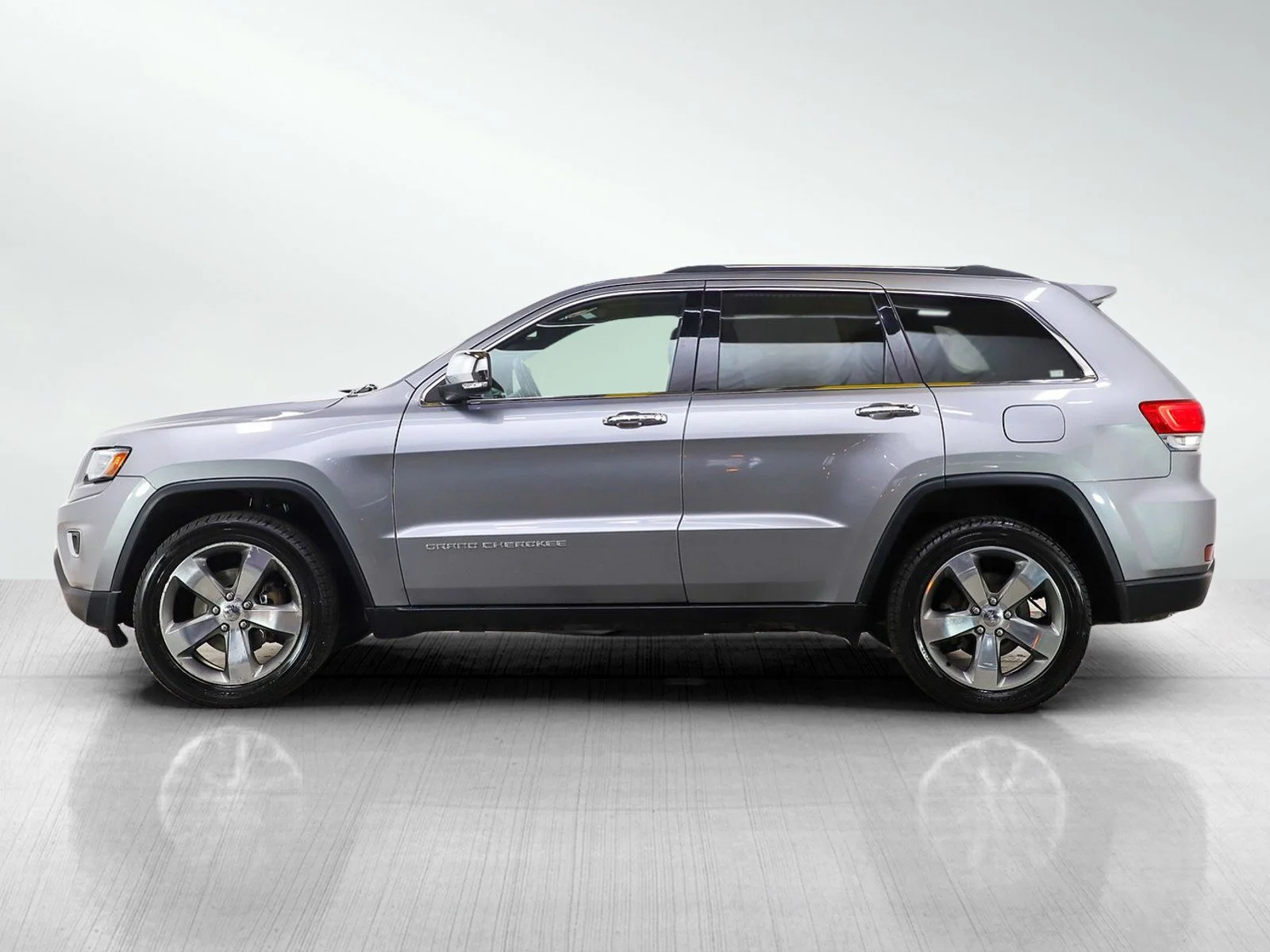 Used 2014 Jeep Grand Cherokee Limited with VIN 1C4RJFBG4EC190361 for sale in Hopkins, Minnesota