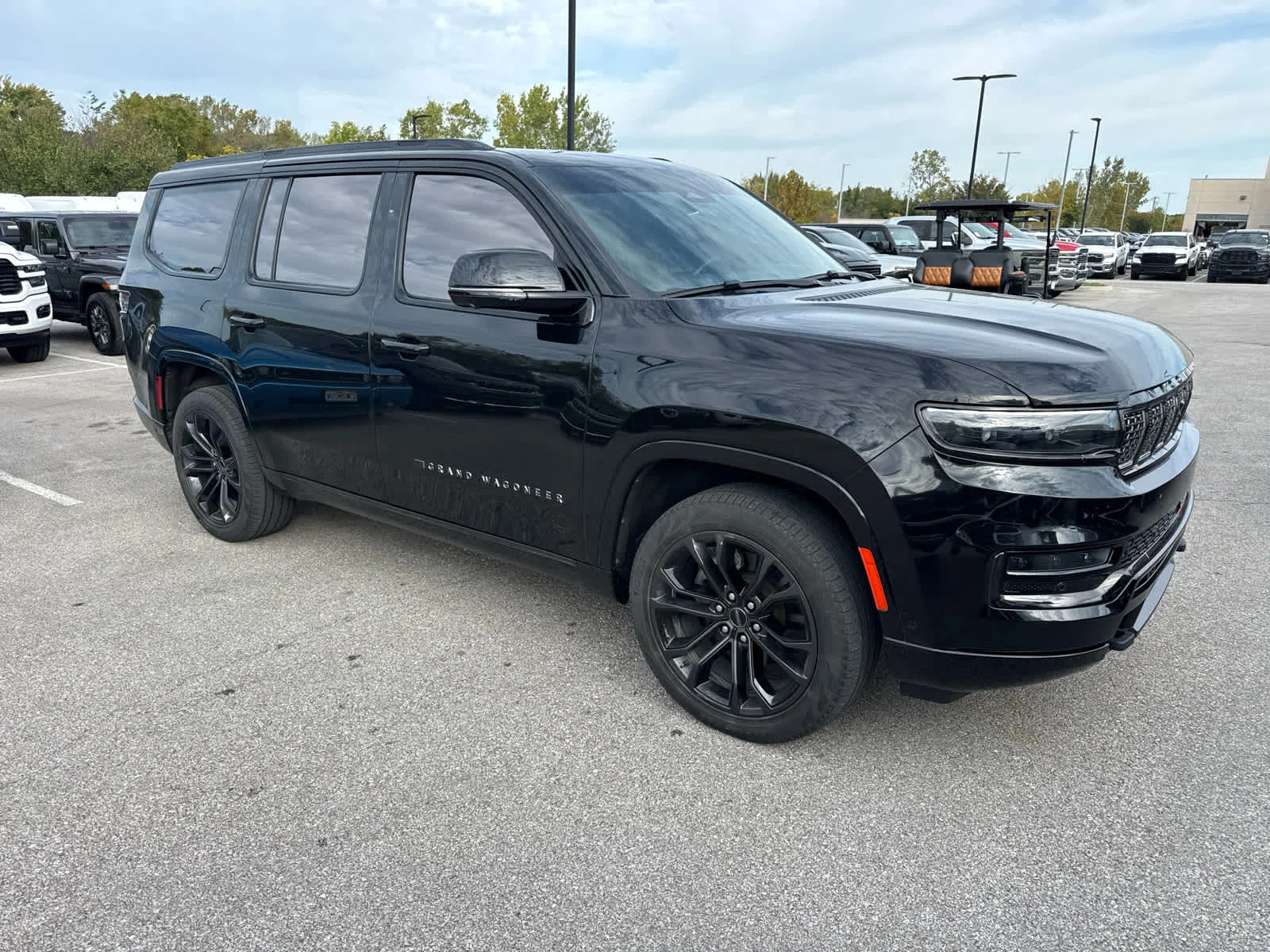 Used 2024 Diamond Black Crystal Pearlcoat Jeep Series II Obsidian image 3