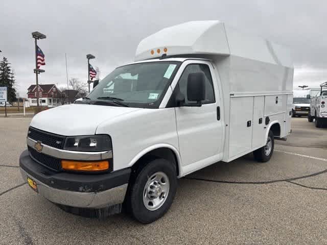 2025 Chevrolet Express Cutaway