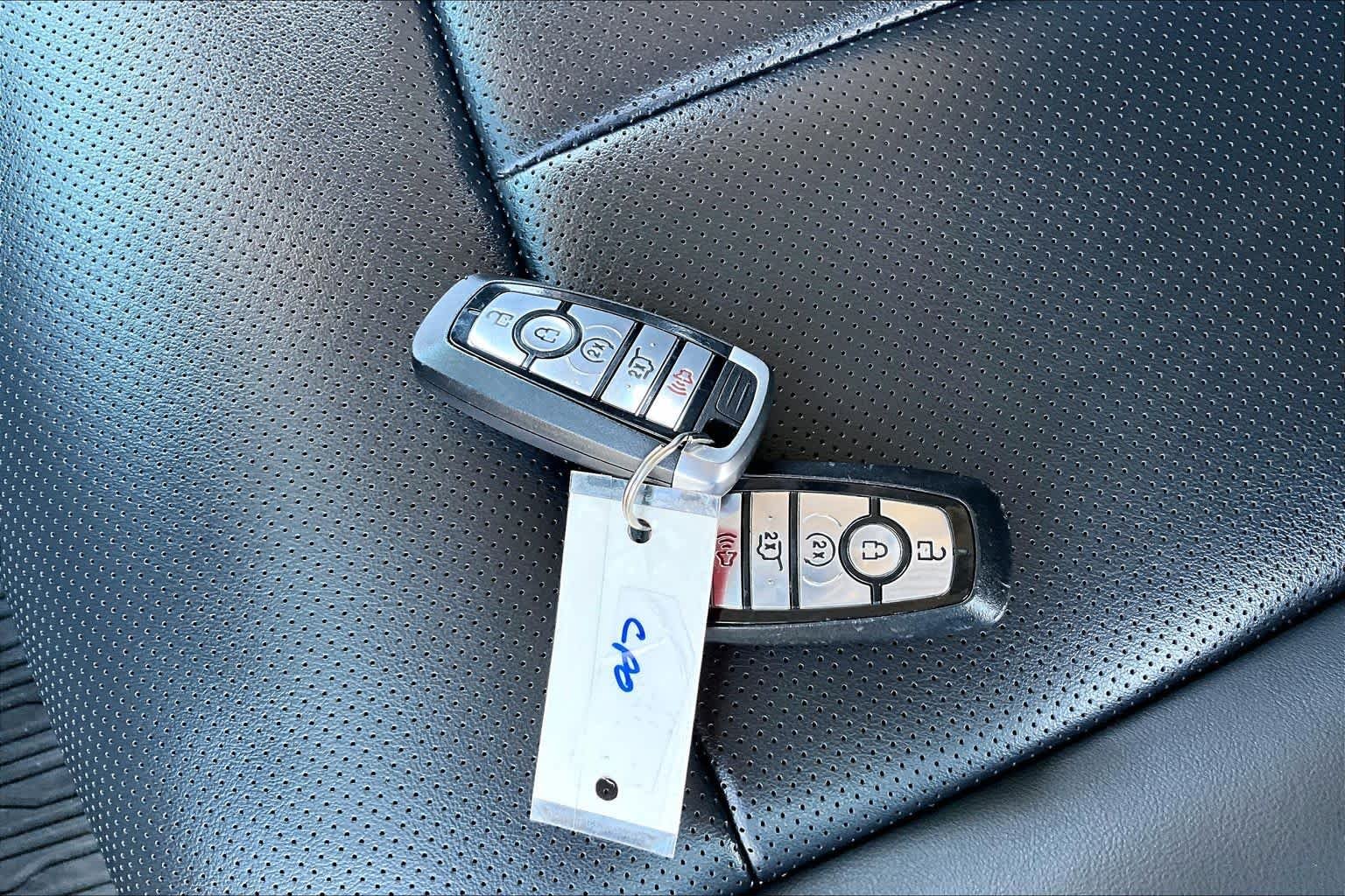 Used 2023 Iconic Silver Metallic Ford XLT image 13