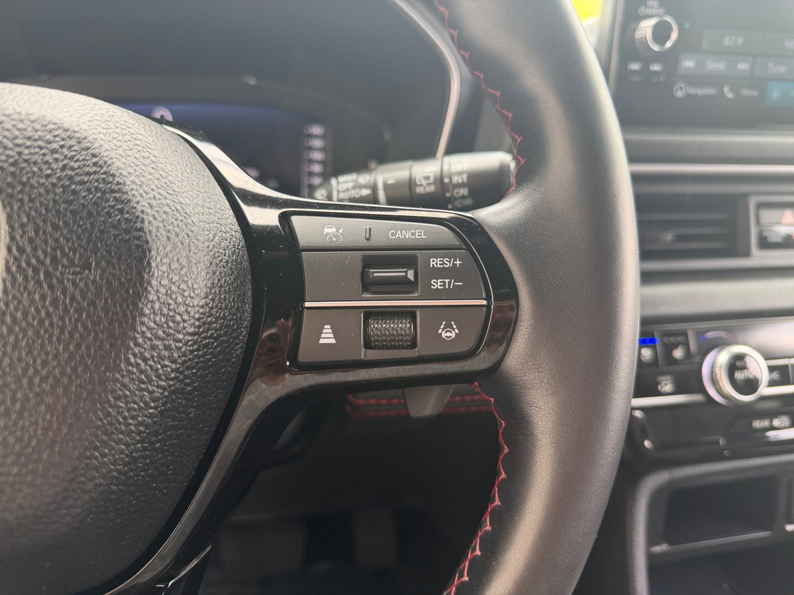 2025 Honda Pilot Black Edition - Photo 12