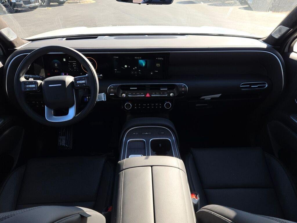 New 2026 White Hyundai Calligraphy AWD image 22