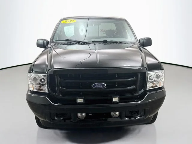 Used 2002 Black Clearcoat Ford XLT image 2