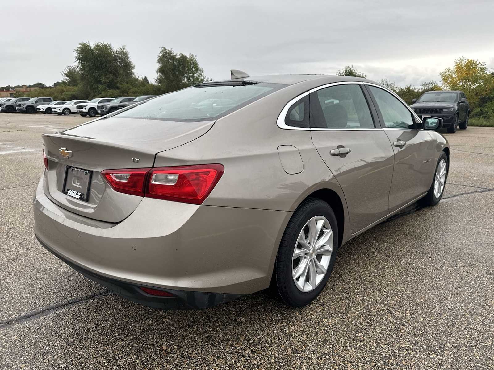 Certified Used 2024 Mineral Gray Metallic Chevrolet 1LT image 6