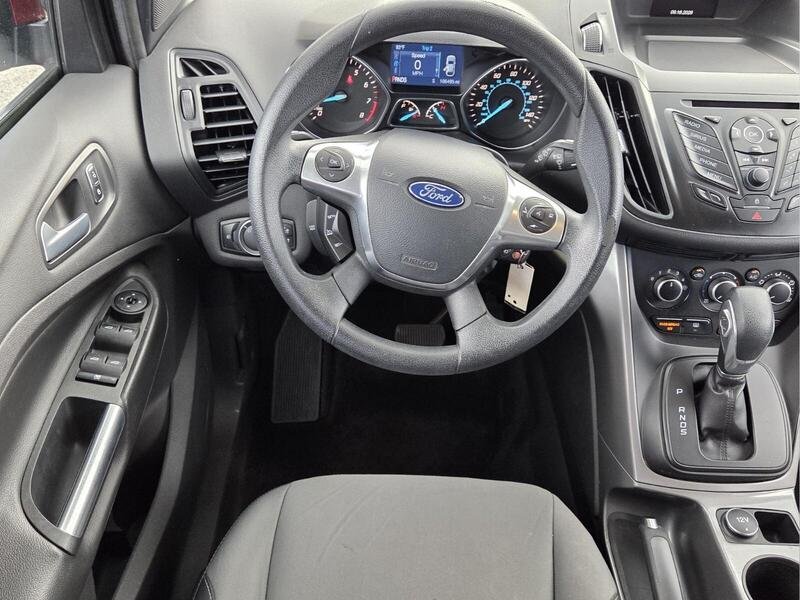 Used 2015 Ruby Red Metallic FORD FWD 4DR SE image 13