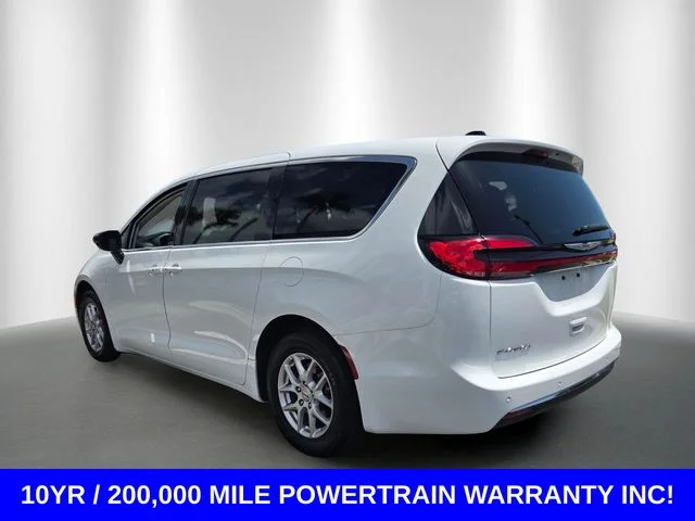 Used 2024 Bright White Clearcoat Chrysler Touring L image 3