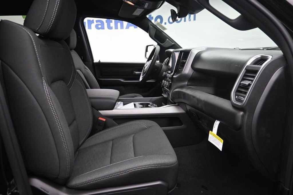New 2026 Diamond Black Crystal Pearl-Coat Exterior Paint RAM Express image 9