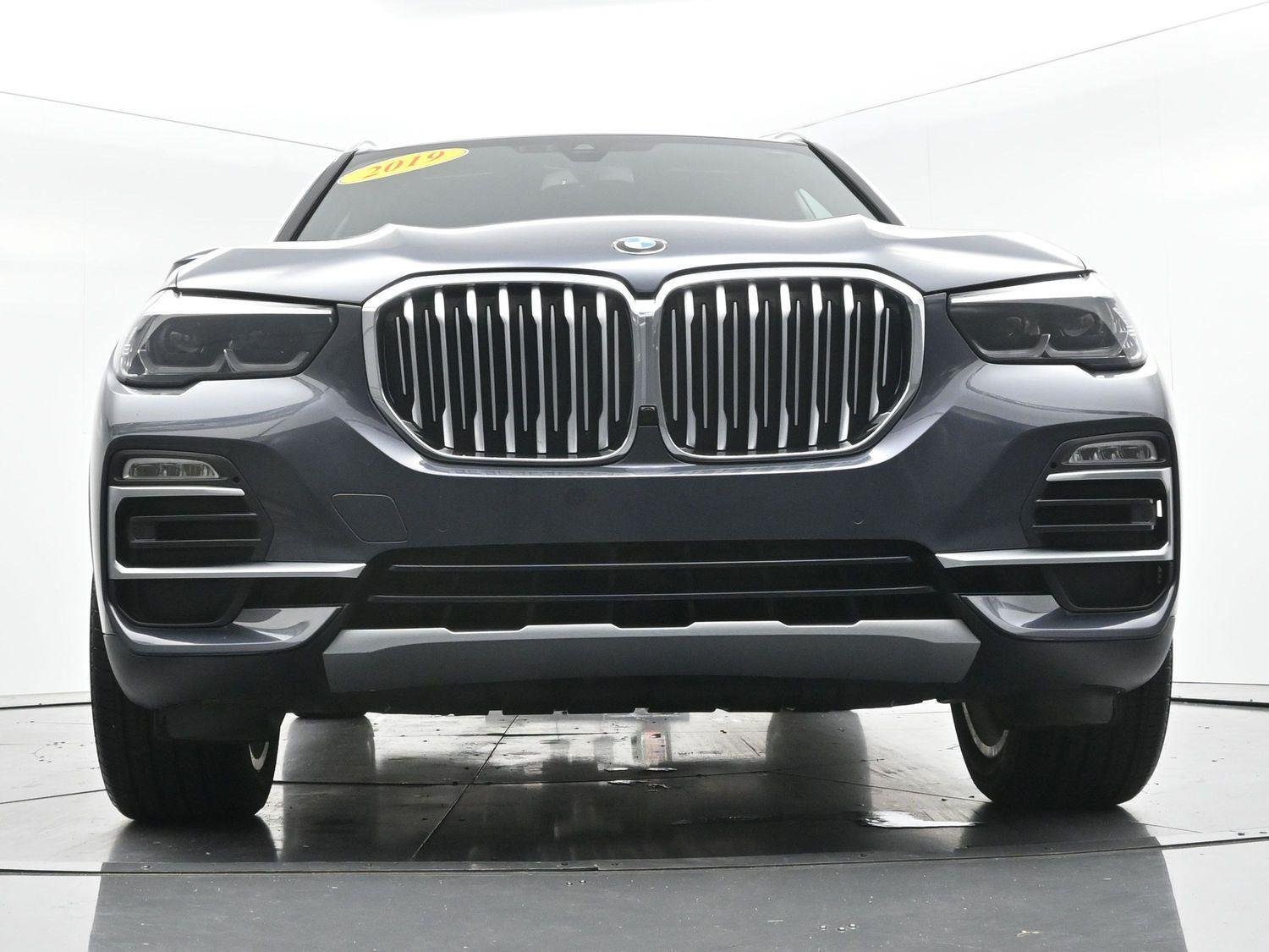 Used 2019 Arctic Gray Metallic BMW xDrive40i image 54