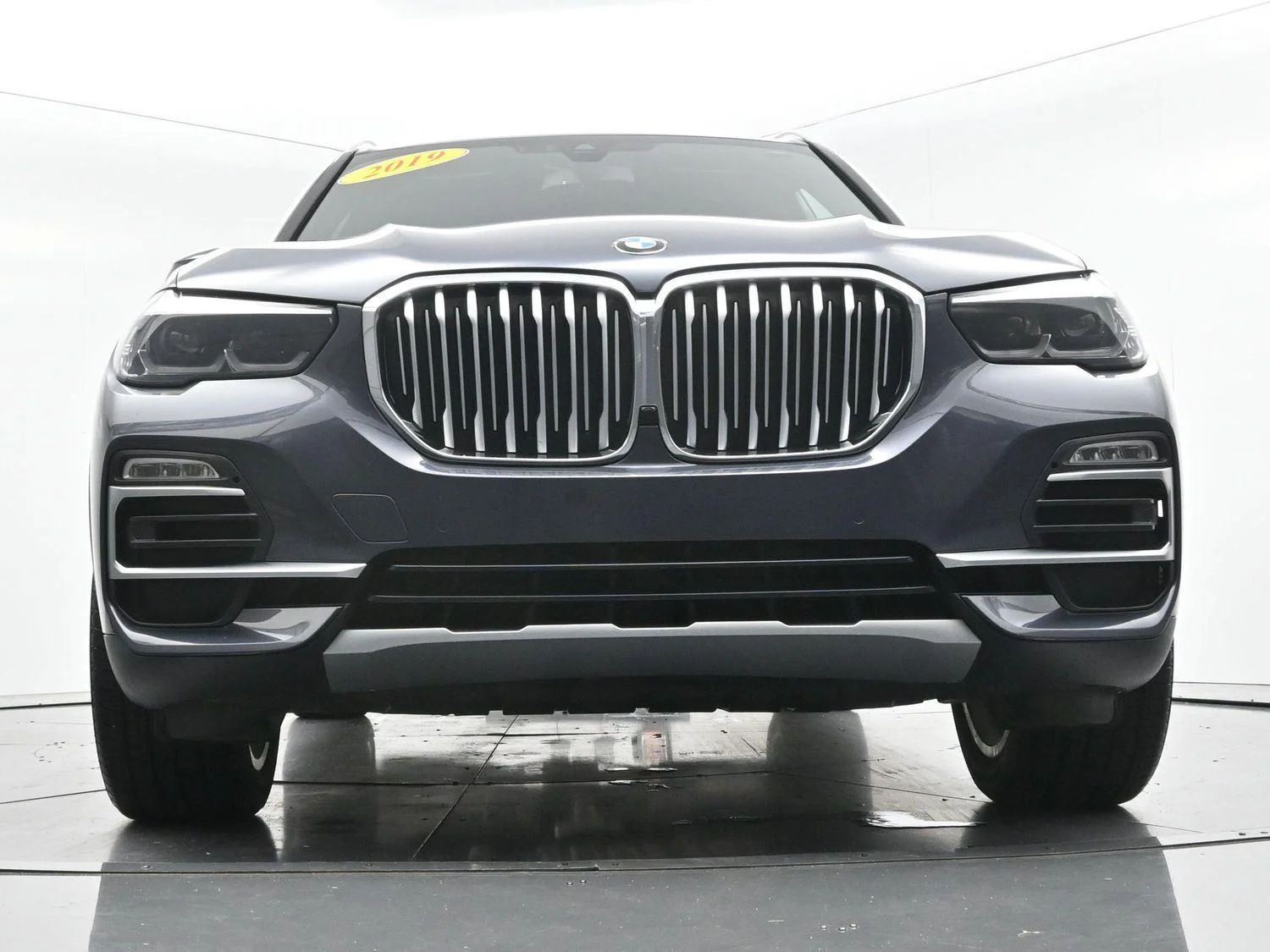 Used 2019 Arctic Gray Metallic BMW xDrive40i image 54