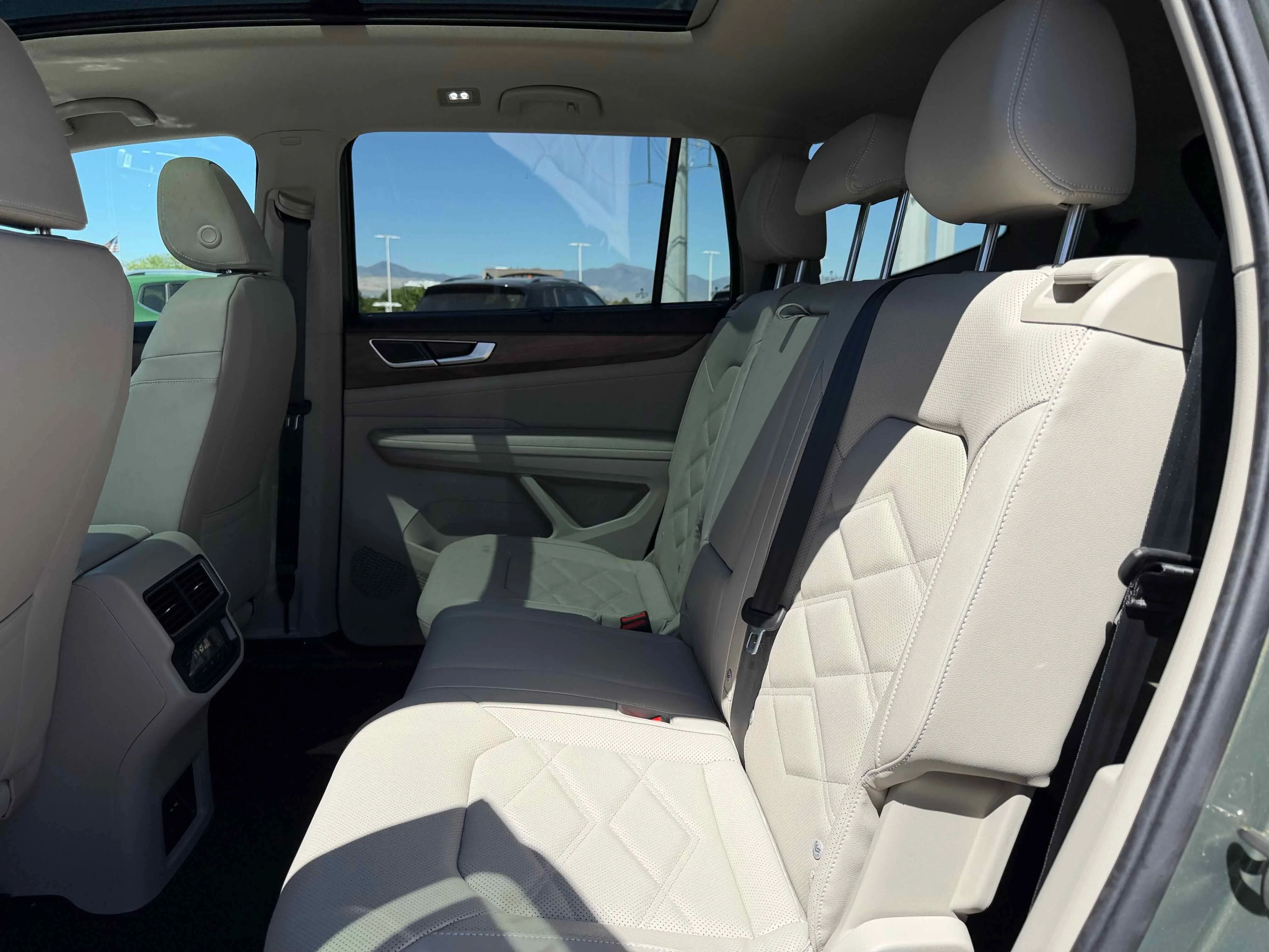 New 2026 Green Volkswagen 2.0T SE w/Technology image 26