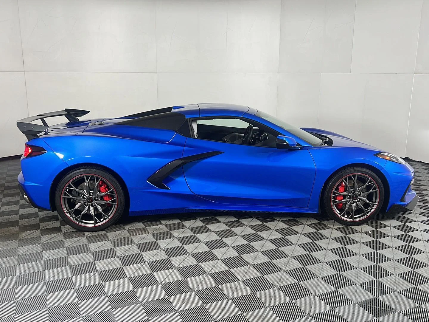Used 2024 Riptide Blue Metallic Chevrolet 2LT image 35