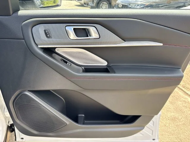 New 2026 Star White Metallic Tri-Coat Ford ST image 14