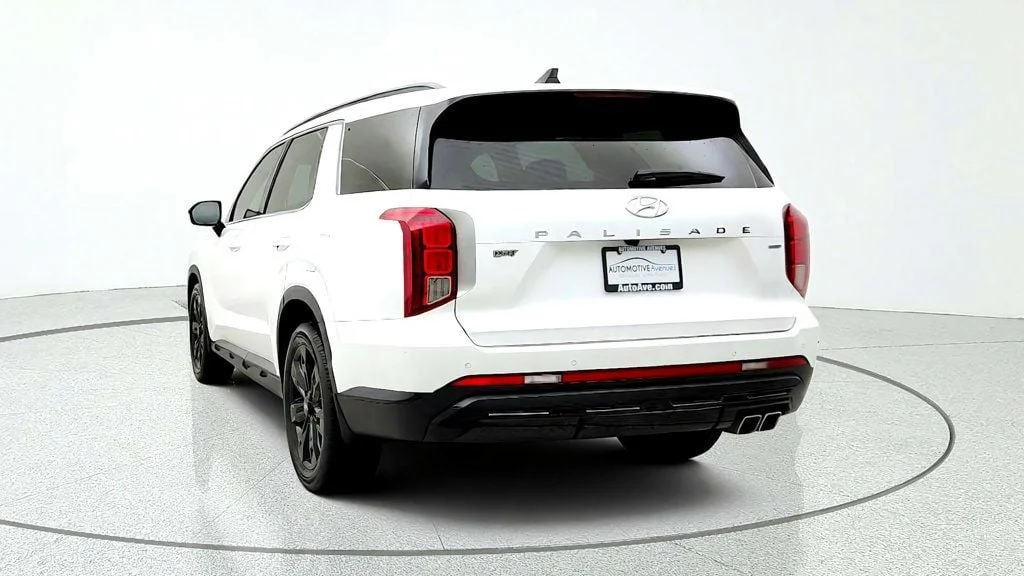 Used 2023 Hyper White Hyundai XRT AWD image 6