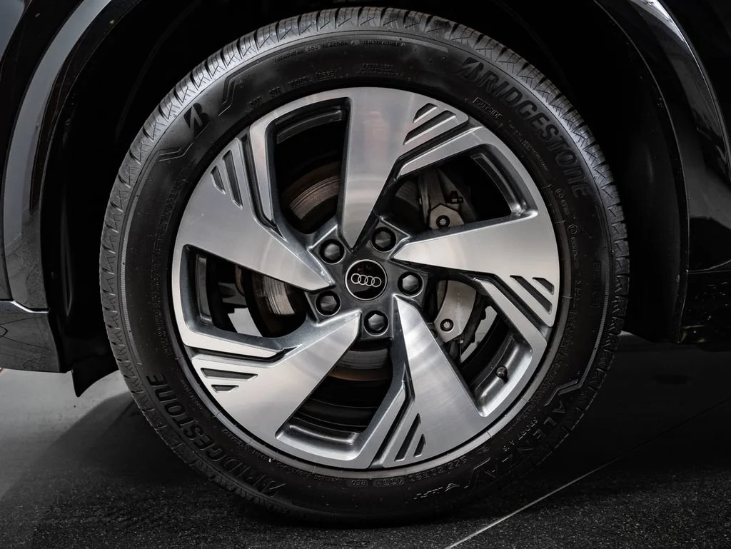 Used 2025 Mythos Black Metallic Audi Premium Plus image 13