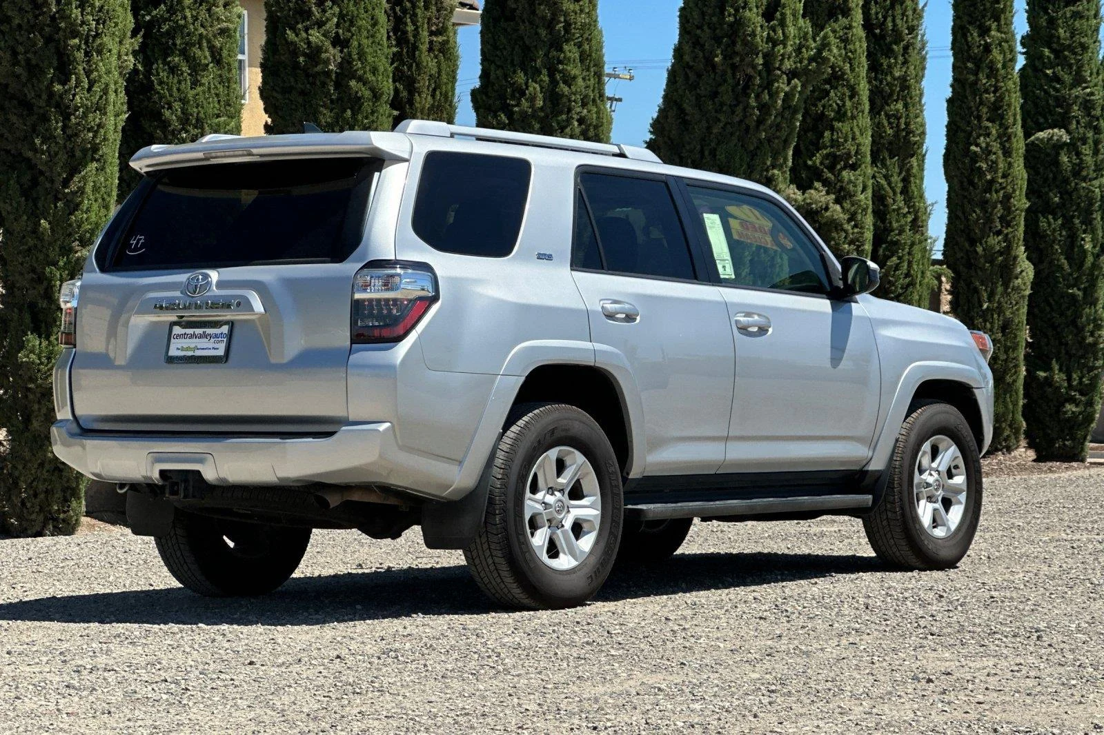 Used 2017 Classic Silver Metallic Toyota SR5 image 4