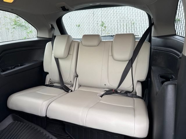 Used 2025 Platinum White Pearl Honda EX-L image 10
