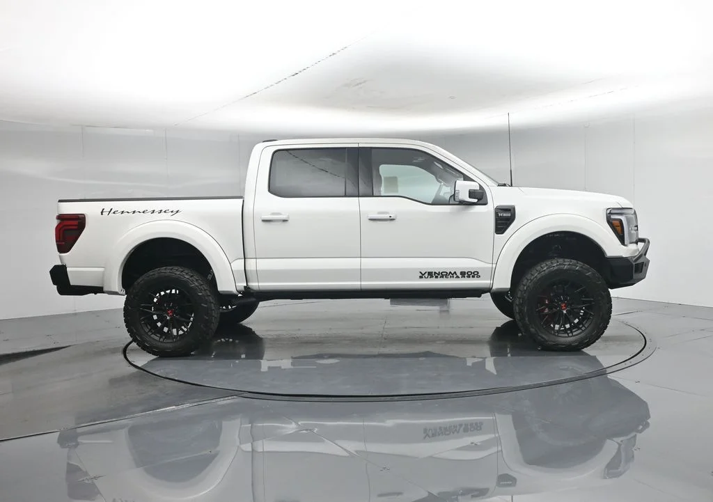 New 2026 Star White Metallic Tri-Coat Ford Lariat image 30