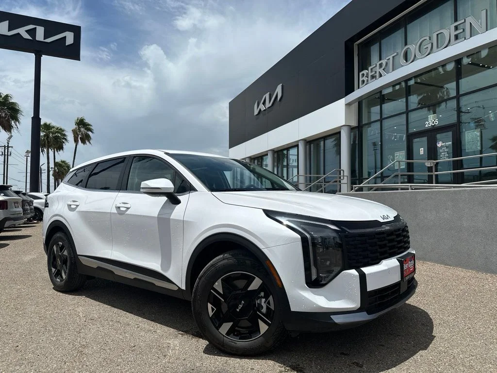 New 2026 White Kia LX image 1