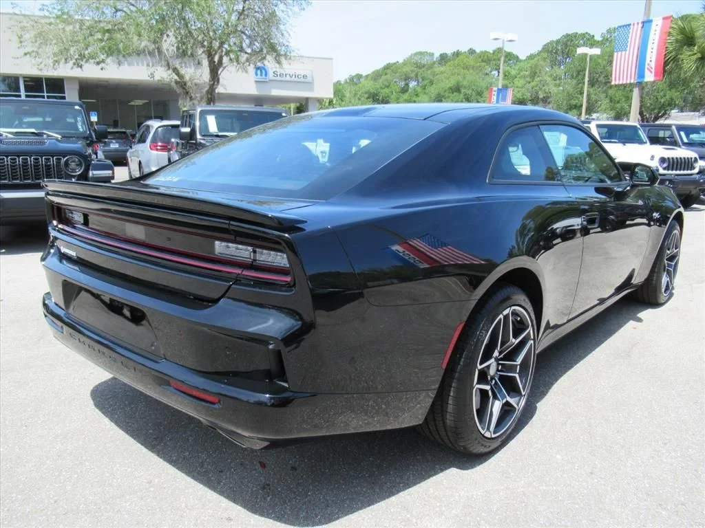 New 2026 Diamond Black Crystal Pearlcoat Dodge R/T Plus image 7