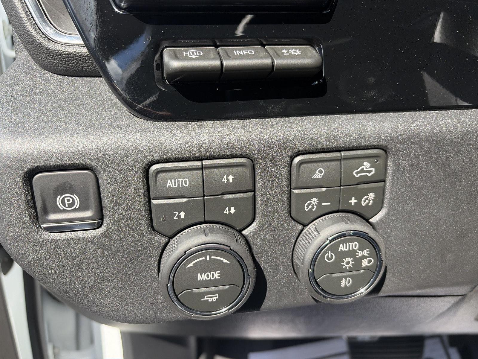 2026 Chevrolet Silverado 3500 HD High Country - Photo 25