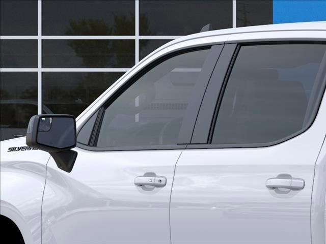 New 2026 Summit White Chevrolet RST image 12