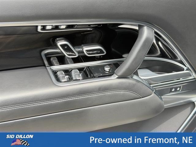Used 2025 Gray Land Rover SE image 14