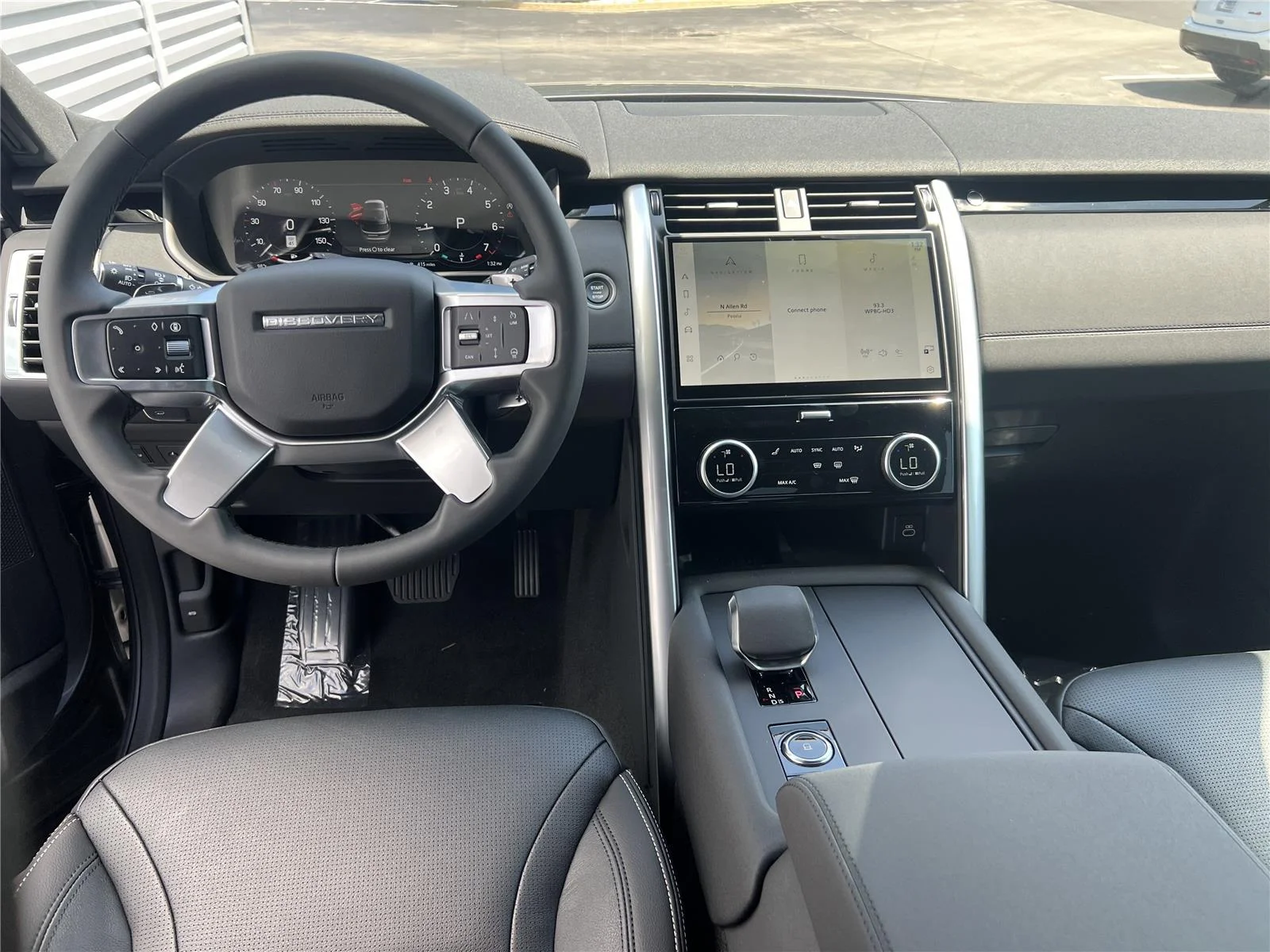 2025 Land Rover Discovery S - Photo 8