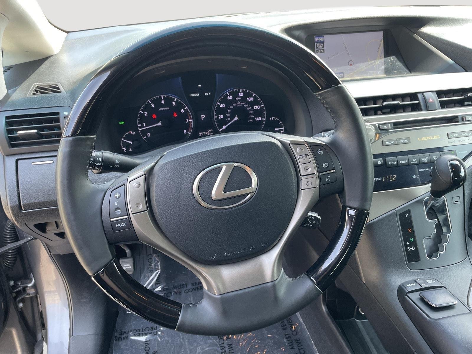 Used 2014 Nebula Gray Pearl Lexus Base image 14