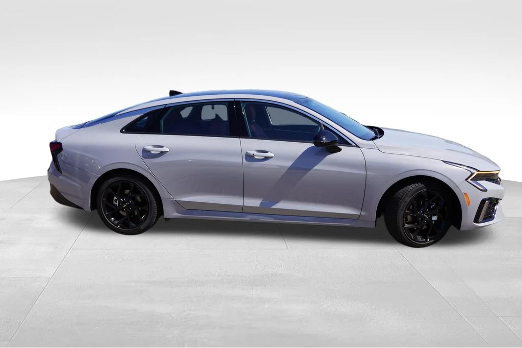 Used 2026 Wolf Gray Kia GT-Line image 2
