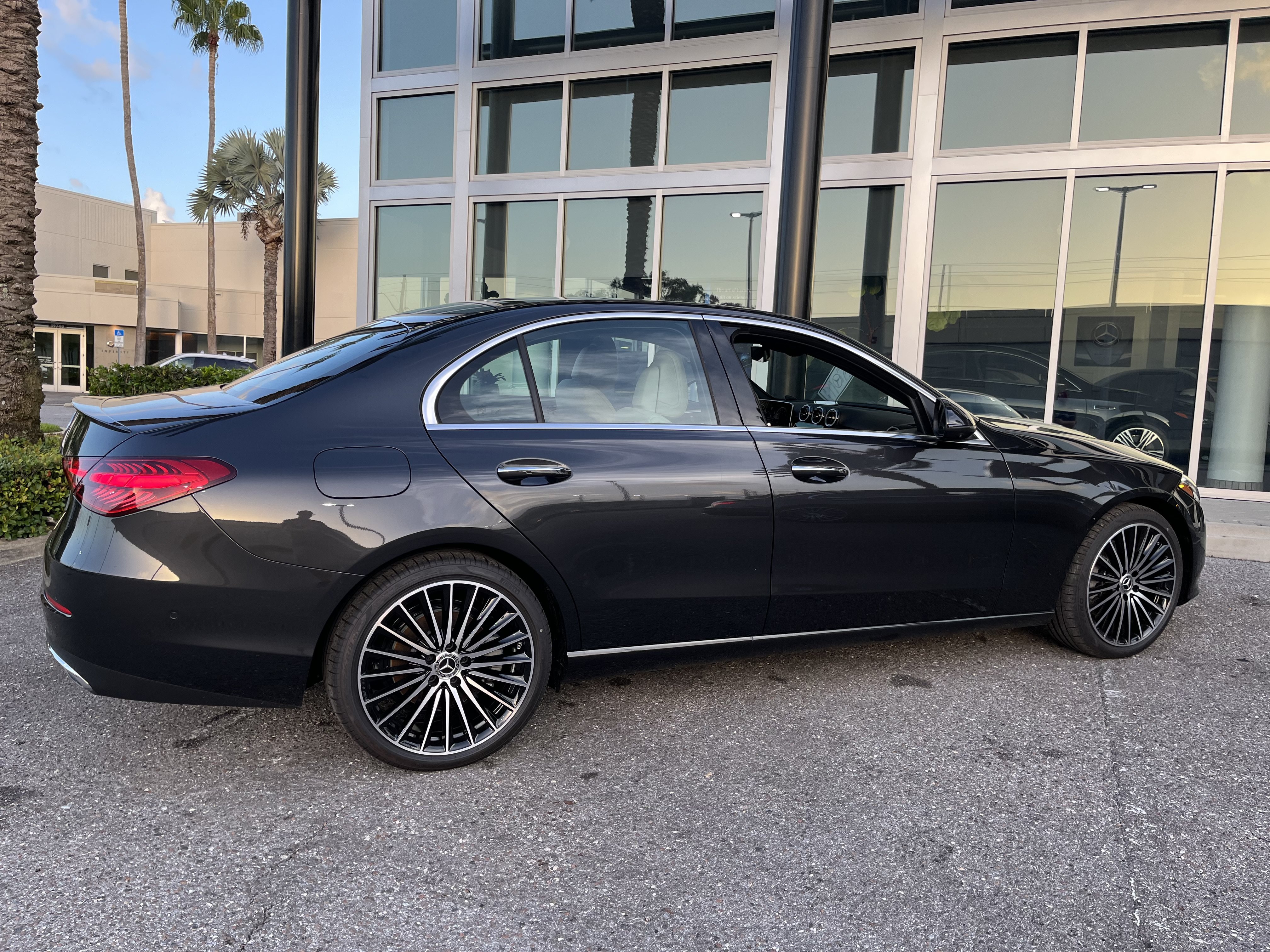 New 2026 GRAPHTIE GREY Mercedes-Benz C 300 image 7