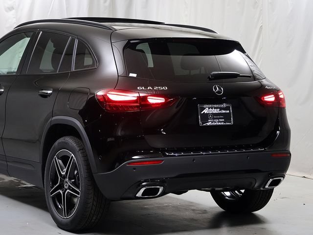 New 2026 Night Black Mercedes-Benz GLA 250 image 33