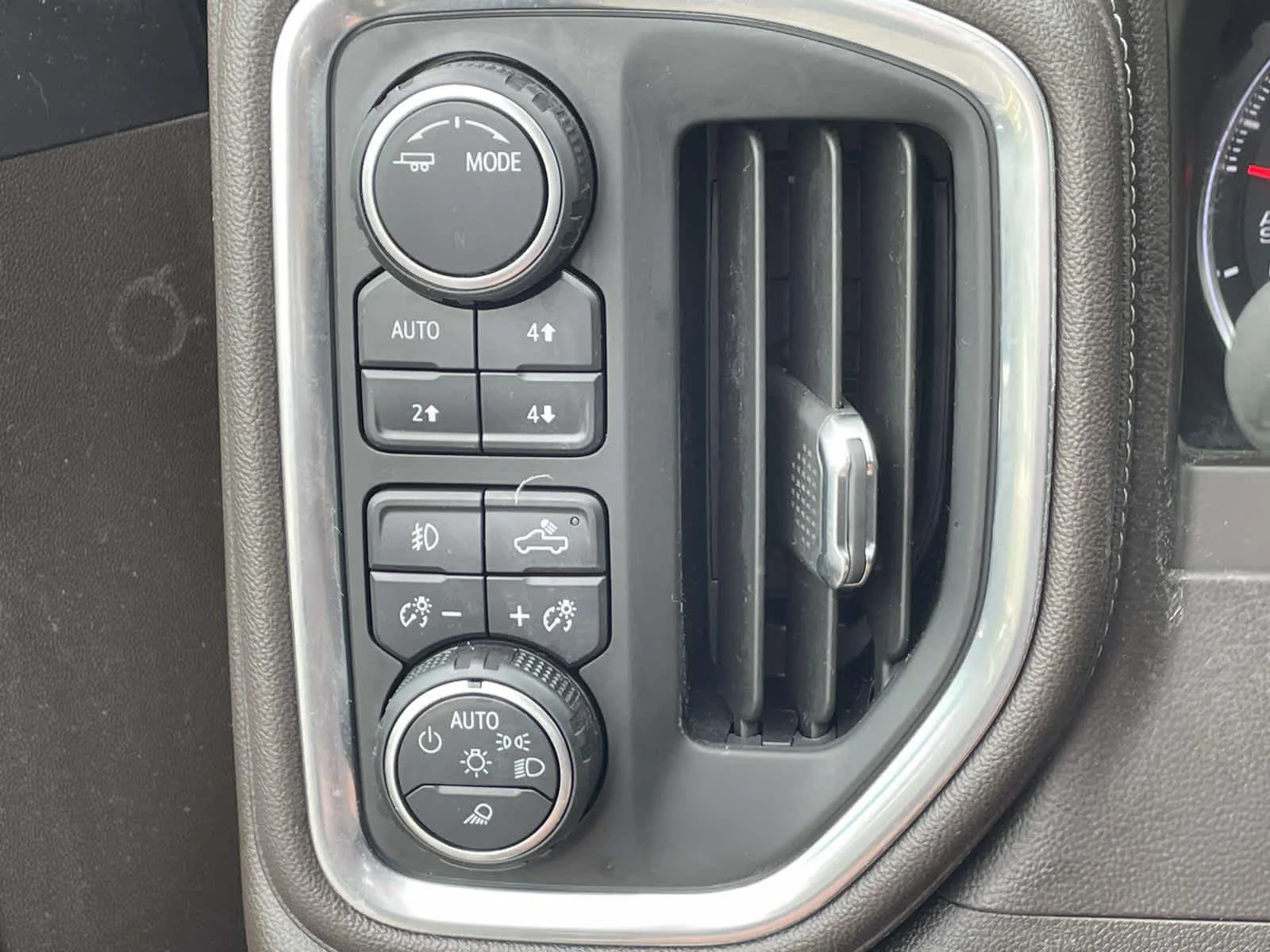 Used 2021 Black Chevrolet LTZ image 32