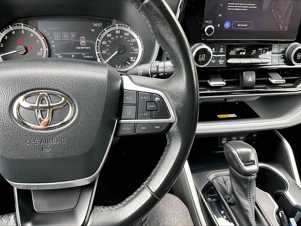 Used 2023 Beige Toyota XLE image 25