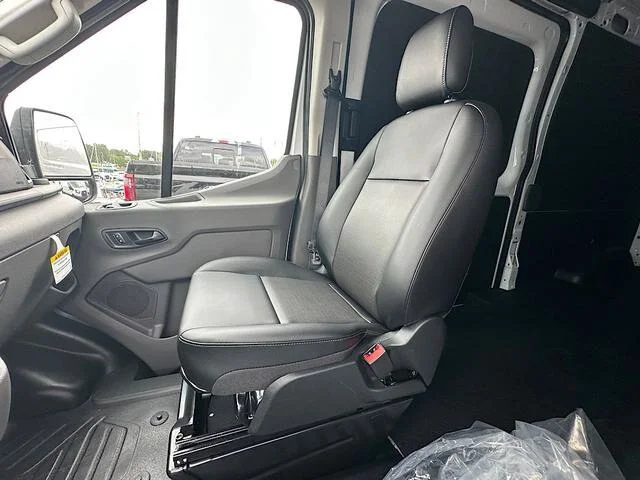New 2027 Oxford White Ford Cargo Van image 54