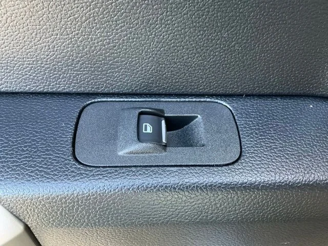 Used 2021 Agate Black Metallic Ford Lariat image 21