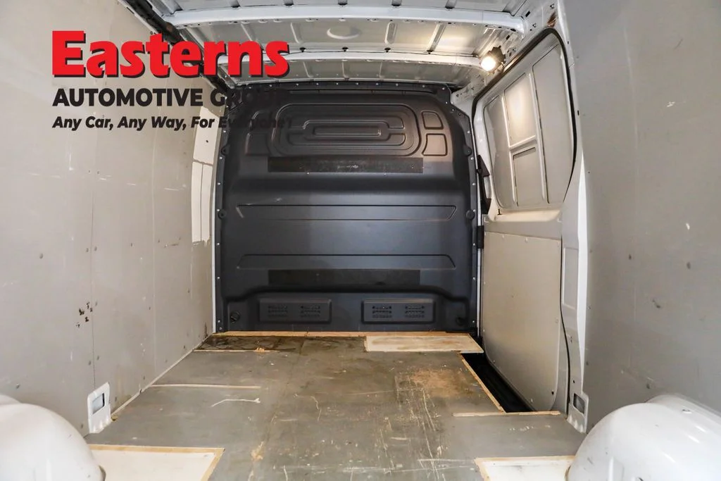 Used 2019 White Freightliner Base image 9