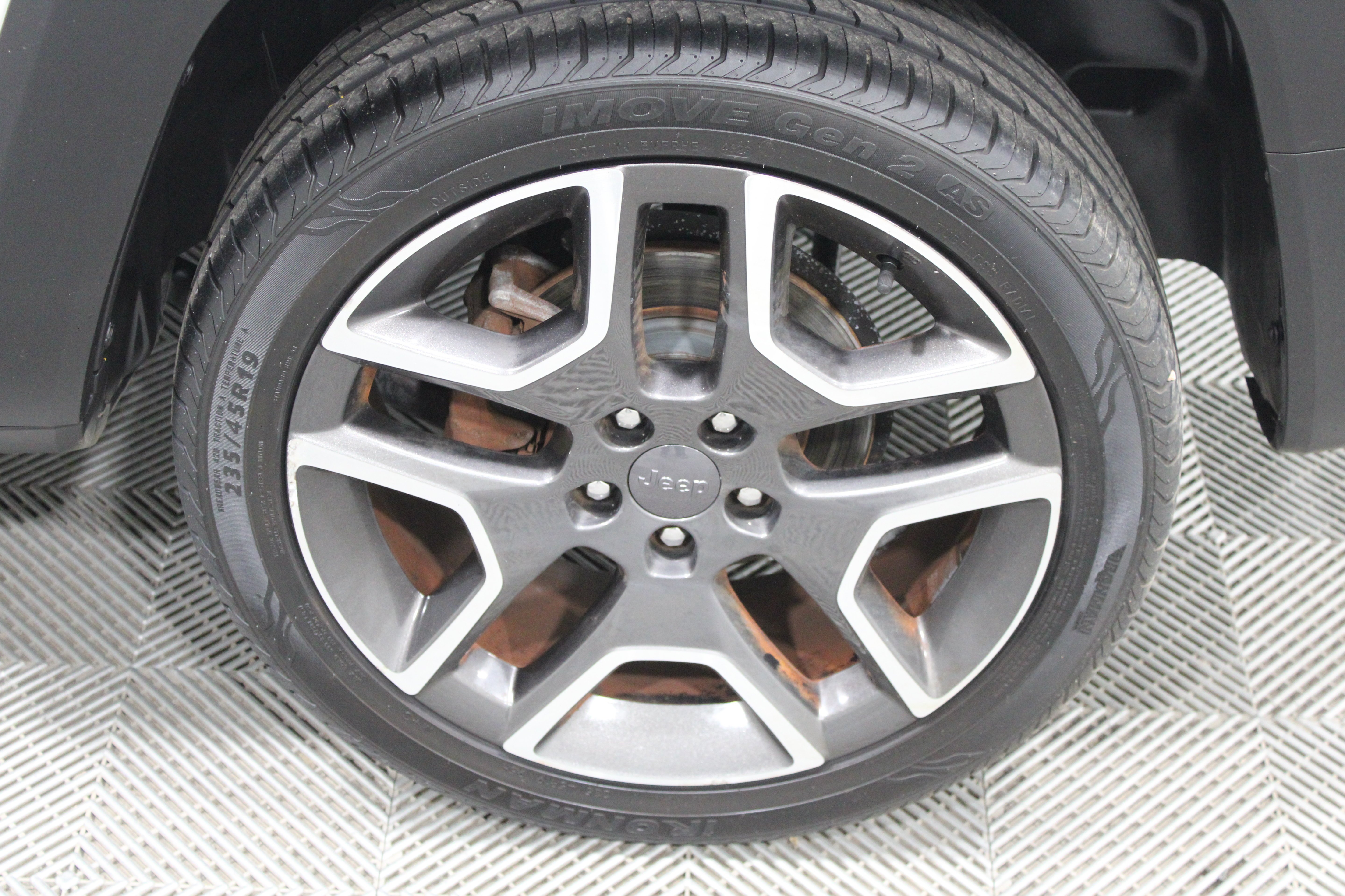 Used 2020 Alpine White Clearcoat Jeep Limited image 37