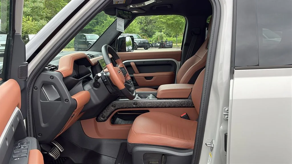 Certified Used 2026 Gray Land Rover OCTA image 10