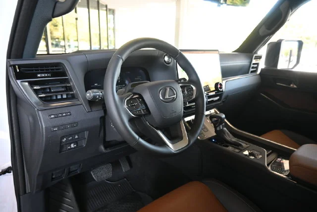 Certified Used 2025 EMINENT WHITE PEARL Lexus 550 Luxury+ image 22