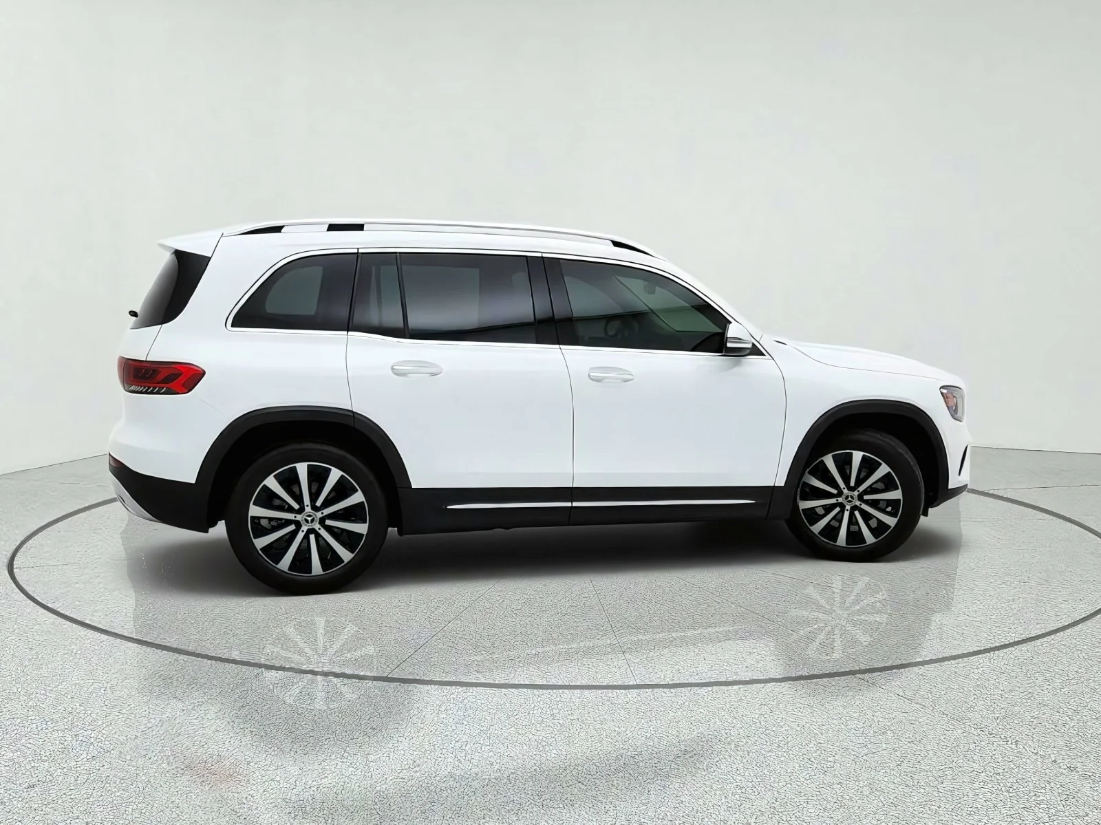 Certified Used 2023 Polar White Mercedes-Benz GLB 250 image 7