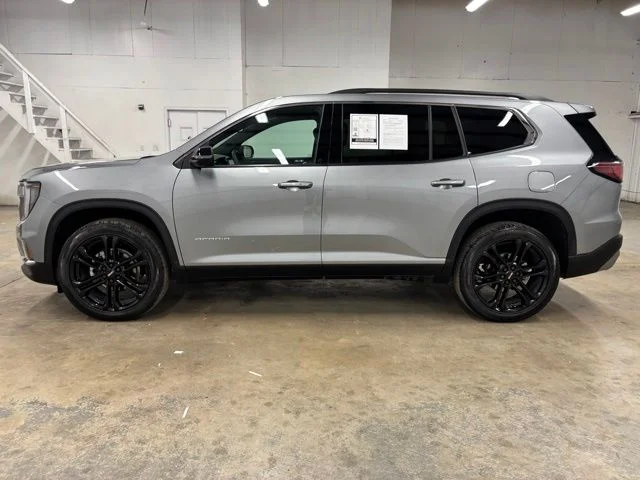 Used 2024 Silver GMC Elevation image 4