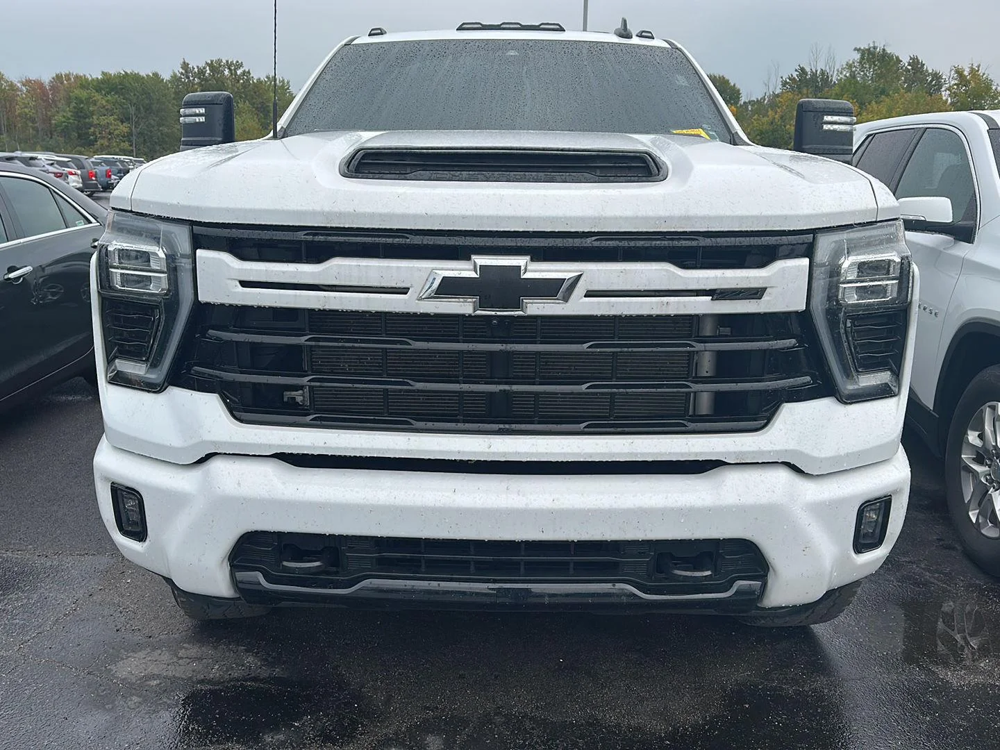 Used 2024 Summit White Chevrolet LT image 8