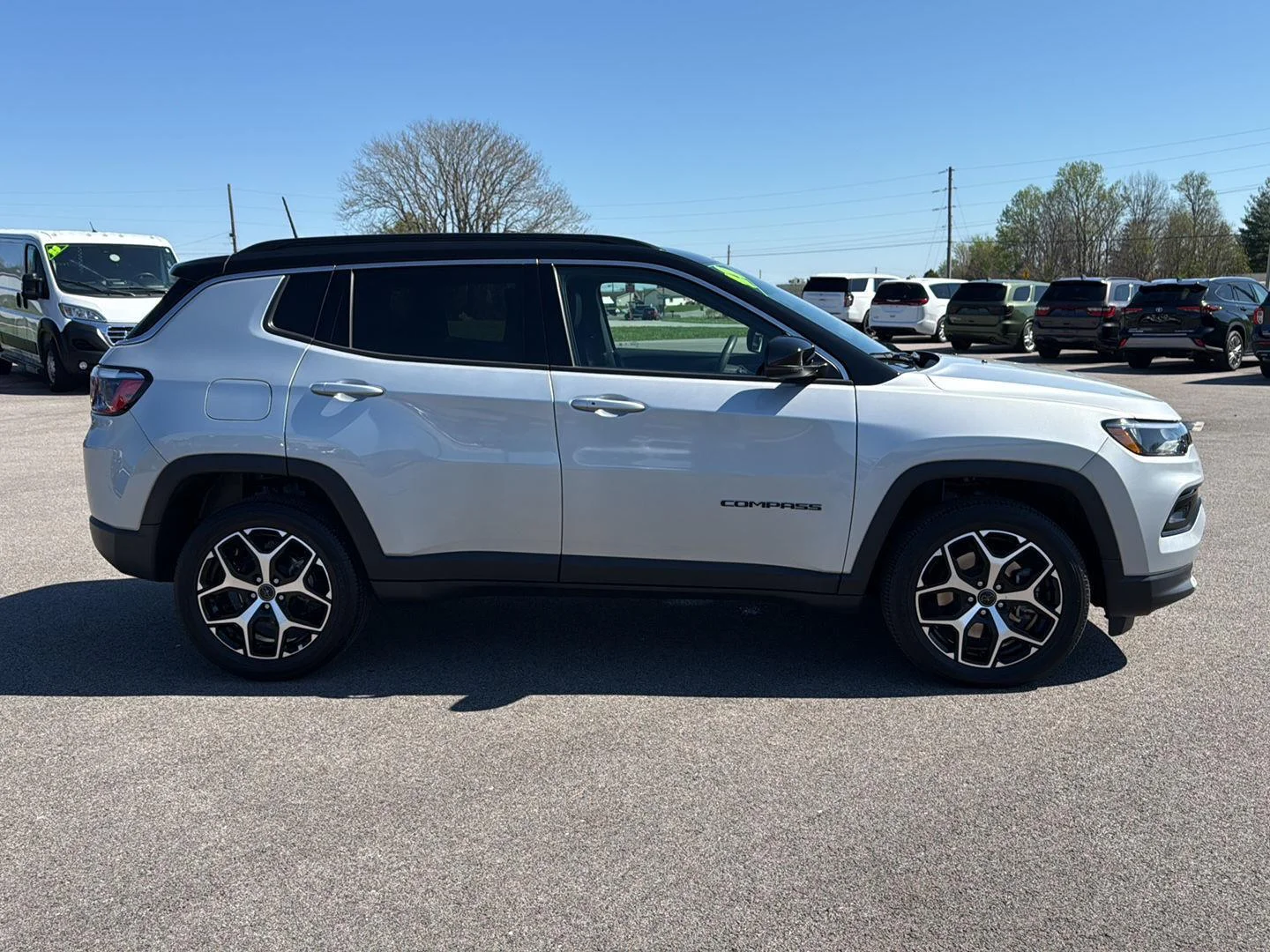 Used 2025 Silver Zynith Metallic Clearcoat Jeep Limited image 7