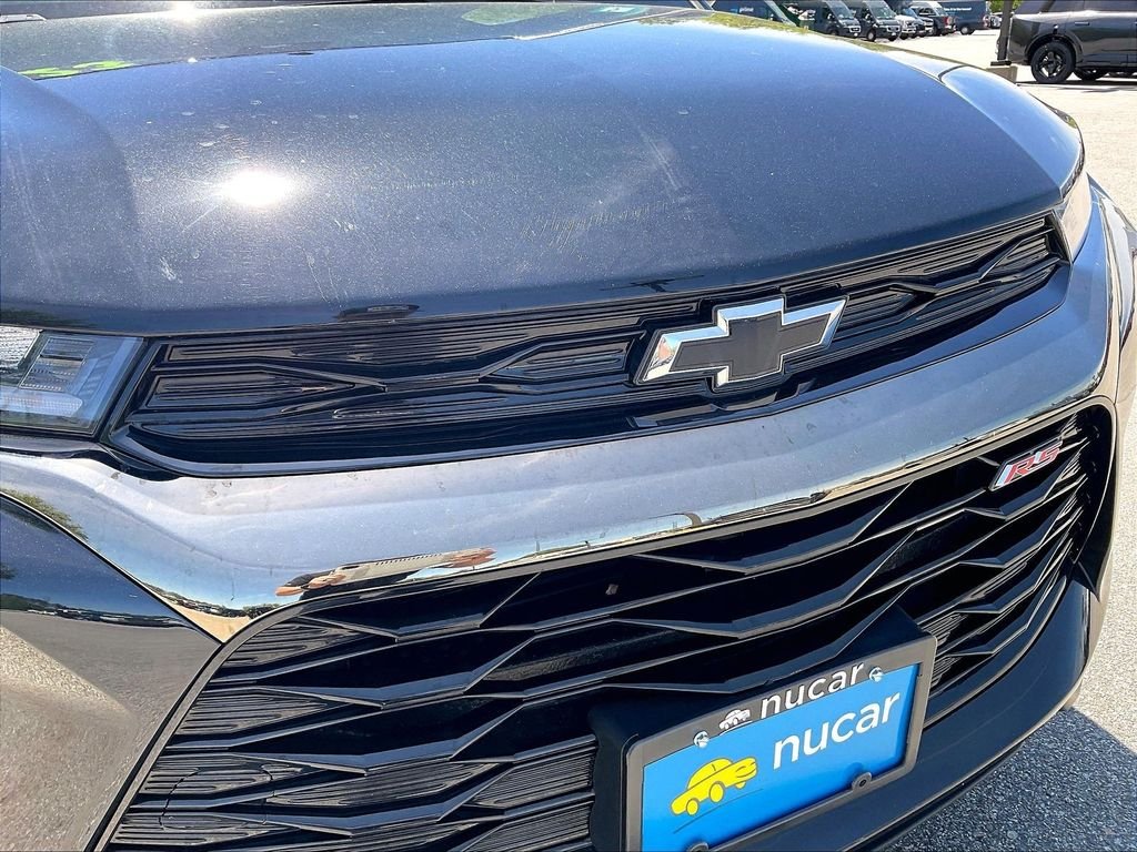 Used 2023 Mosaic Black Metallic Chevrolet RS image 28