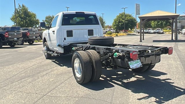 2026 RAM 3500 Chassis Tradesman - Photo 5