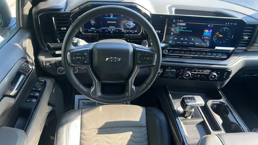 Used 2025 Gray Chevrolet ZR2 image 15
