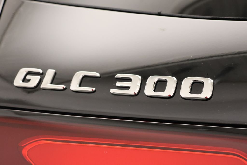 New 2026 Black Mercedes-Benz GLC 300 image 9